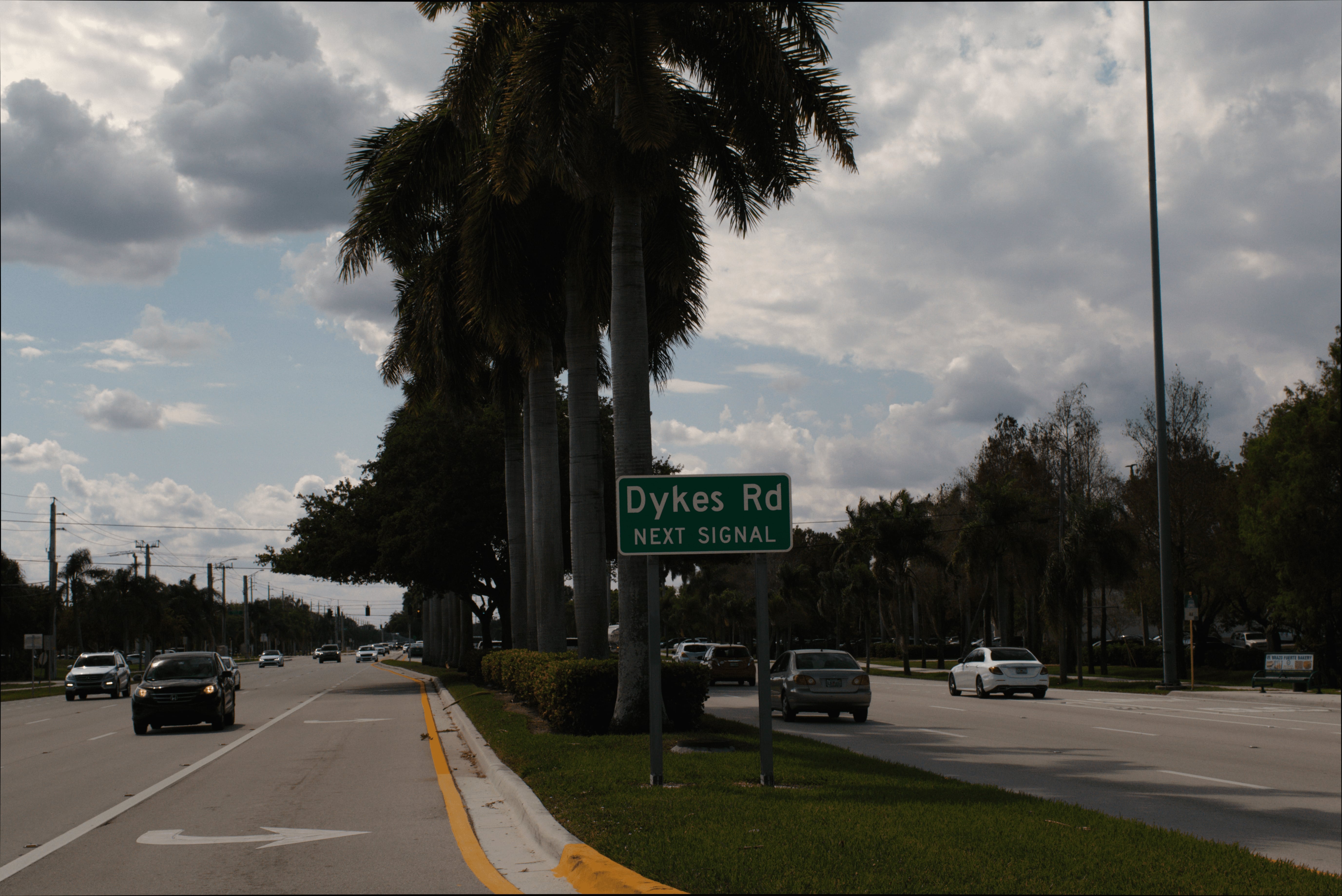 Diykes Rd Street Sign